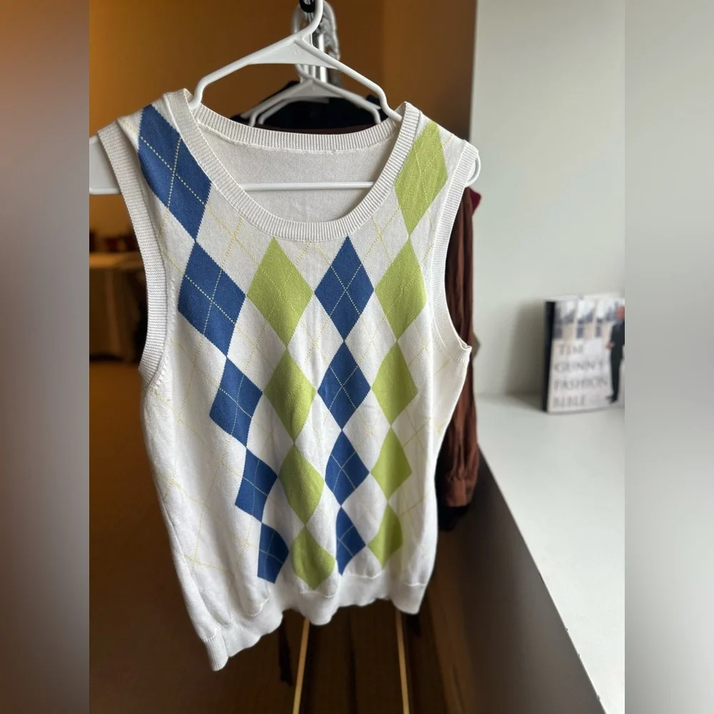 Argyle Sweater
Vest in Green - Picture 8 of 11